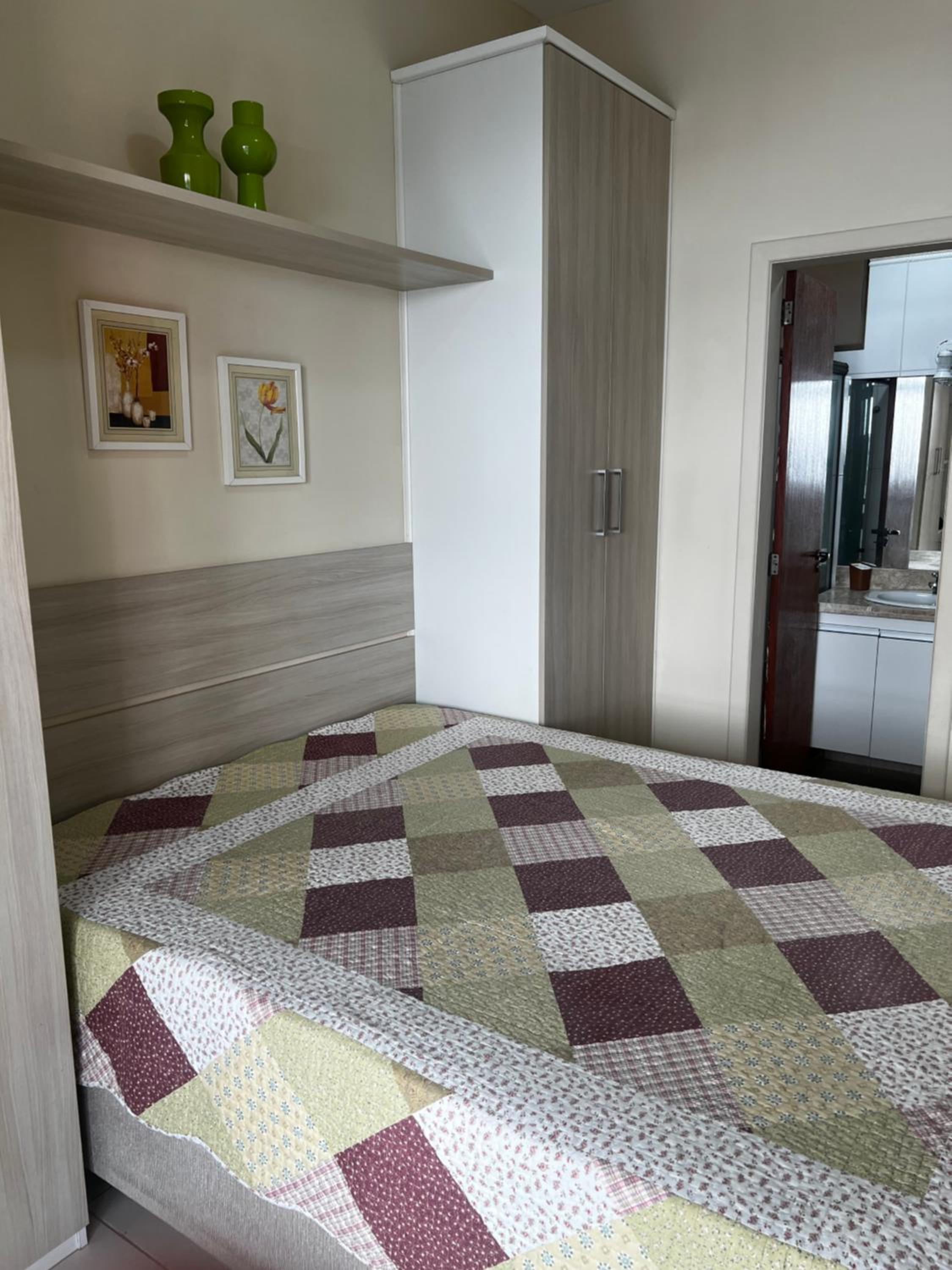 Apartamento espaçoso, a 300m da Praia do Forte
