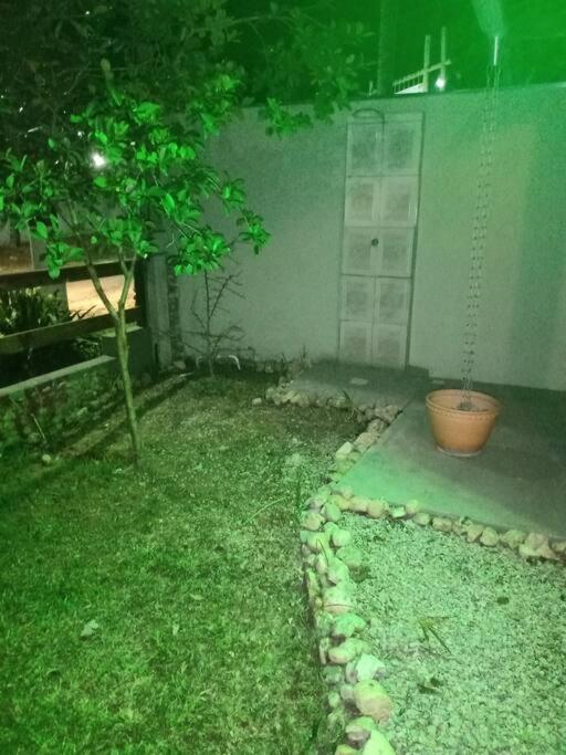 Praia tranquila para descansar Zimbros Bombinhas
