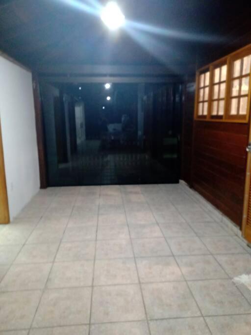 Praia tranquila para descansar Zimbros Bombinhas