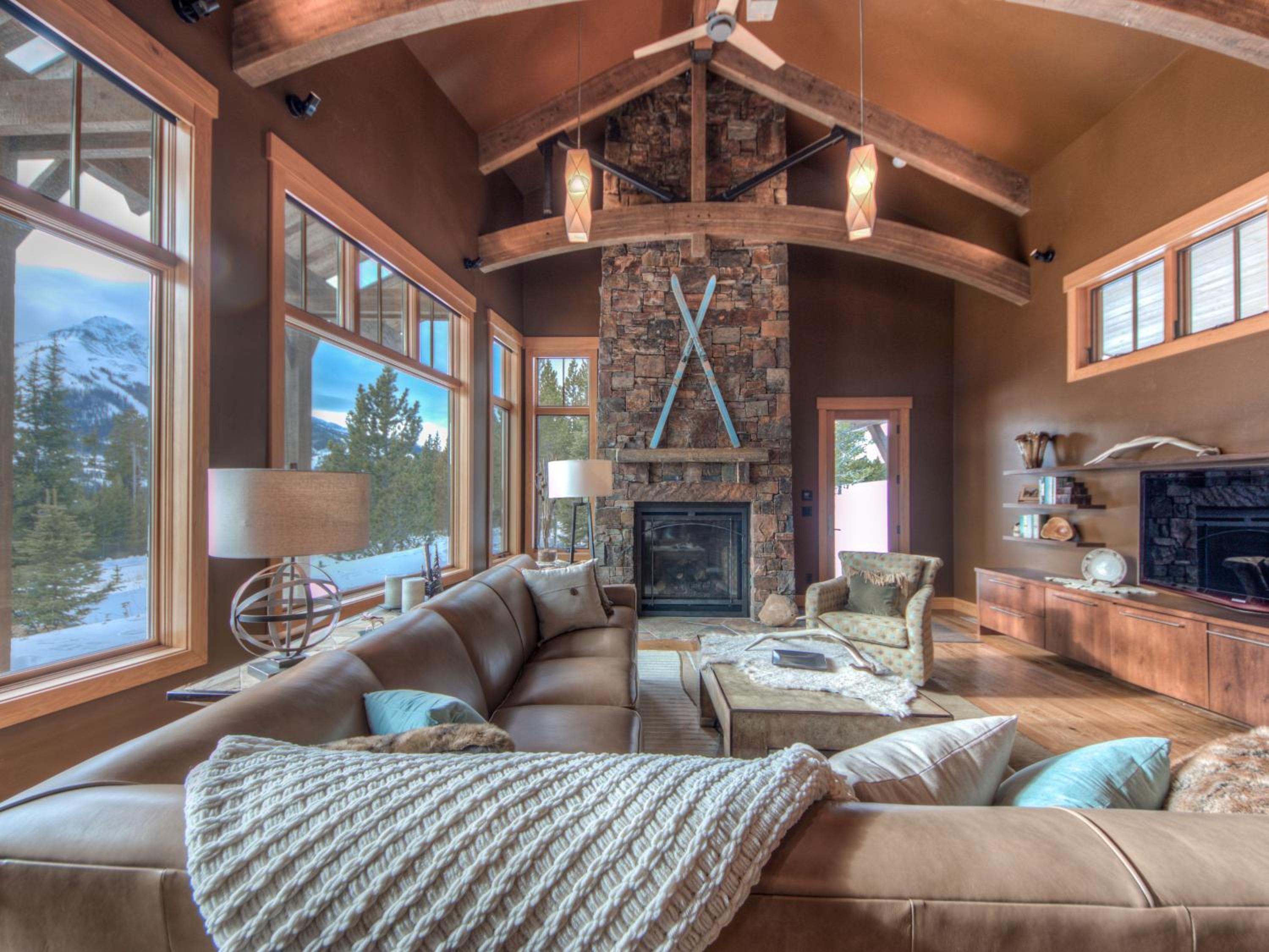 MVC 25 Swift Bear Chalet view 4