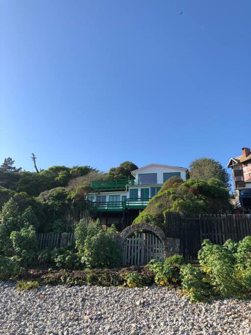 Primera Vista, increíble casa frente al mar