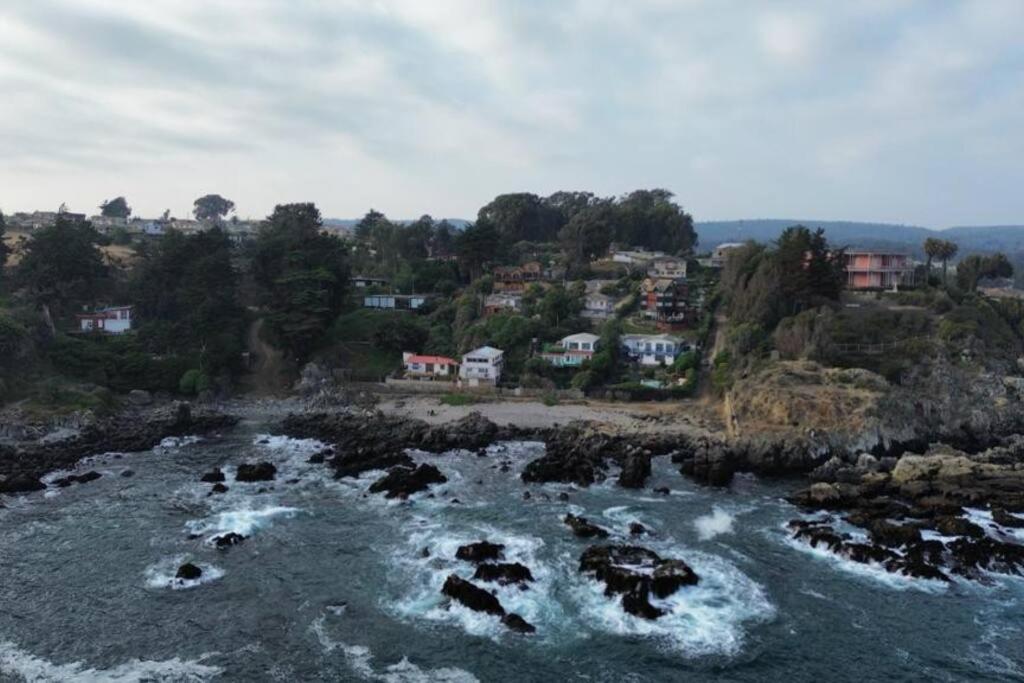 Primera Vista, increíble casa frente al mar