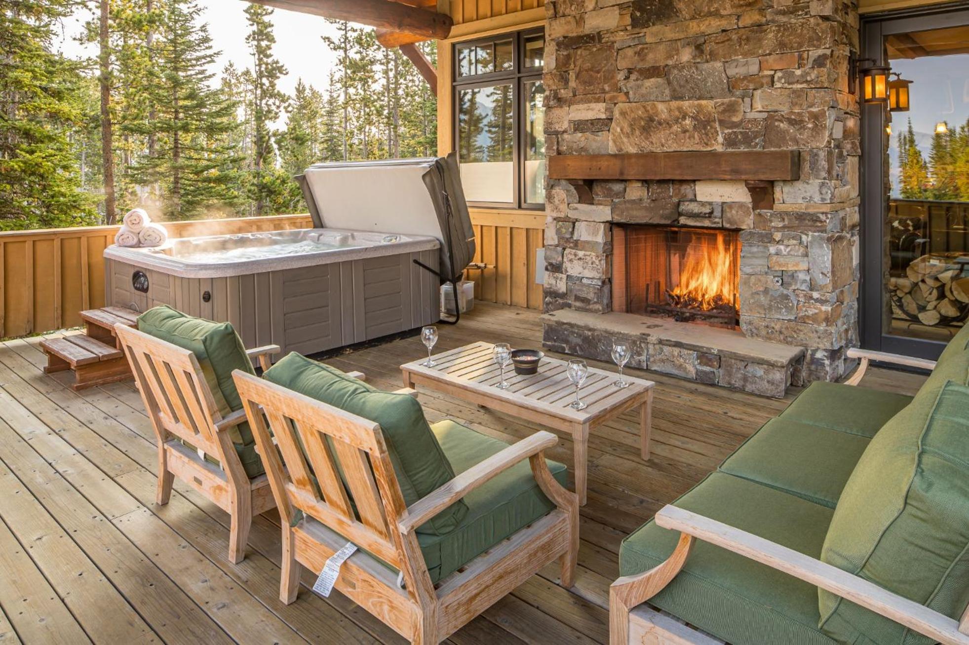 Cowboy Heaven Luxury Suite 3B view 2