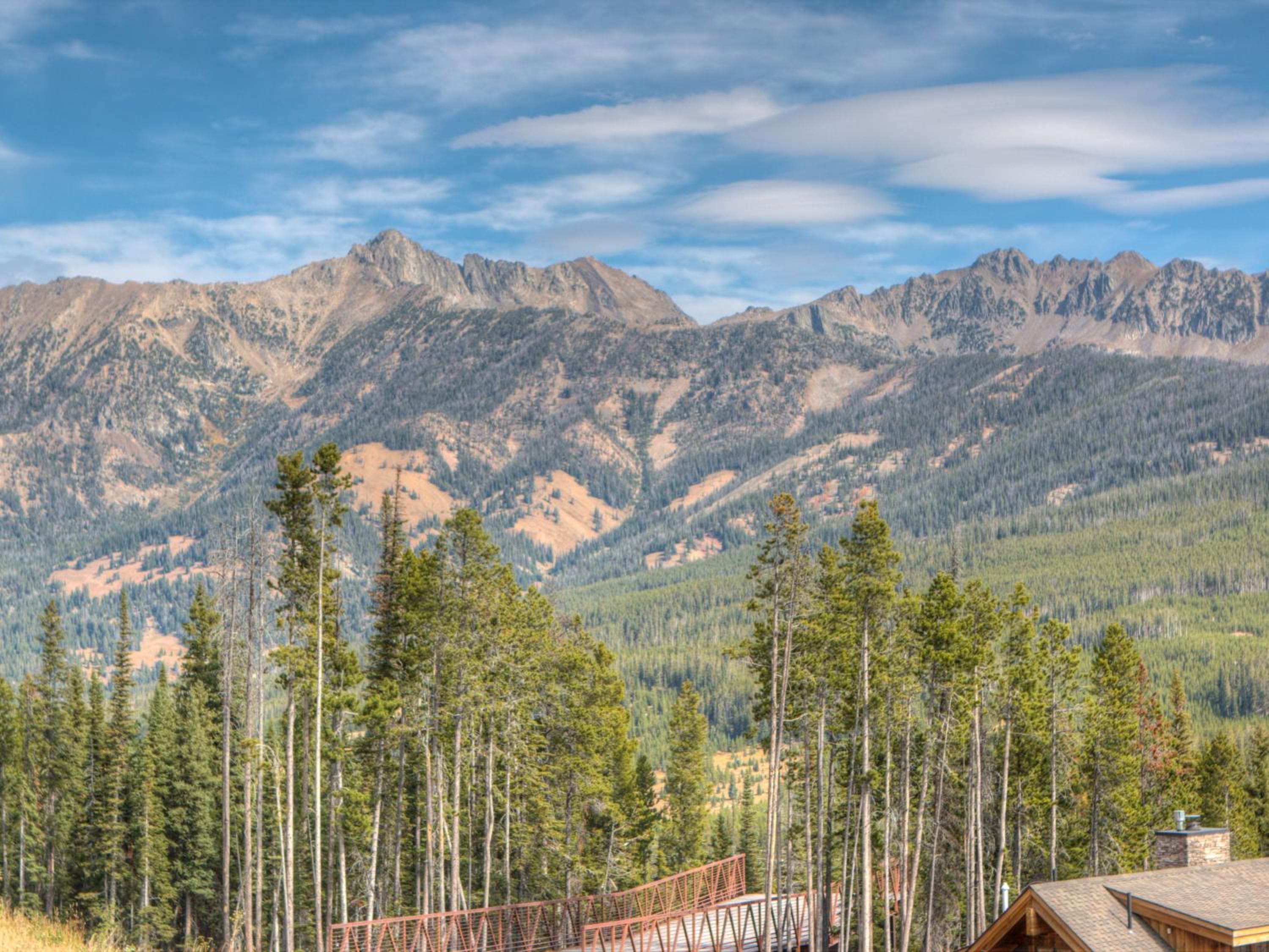 Cowboy Heaven Luxury Suite 7D view 2