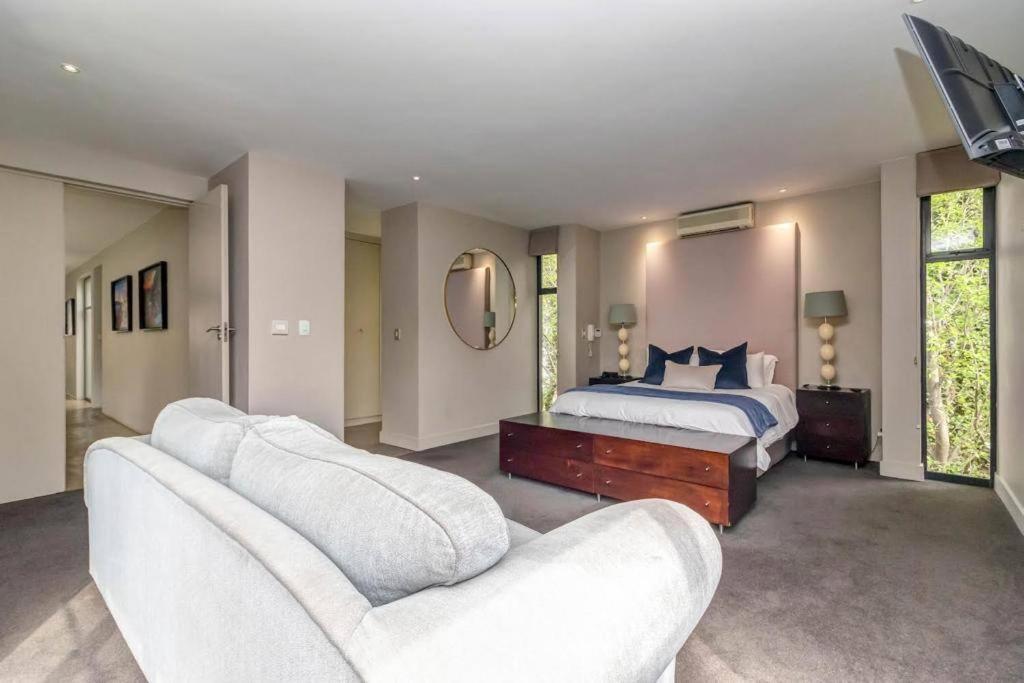 Houghton Luxury Villa