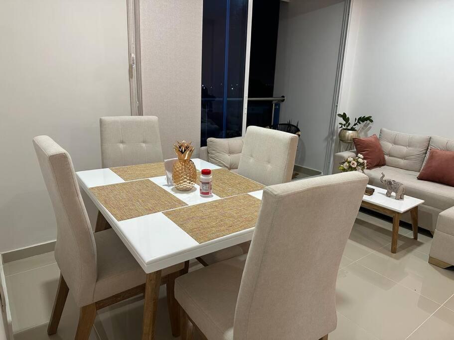 Elegancia y Confort en Senderos del Country, Hermoso apartamento Cerca del CC Guatapuri