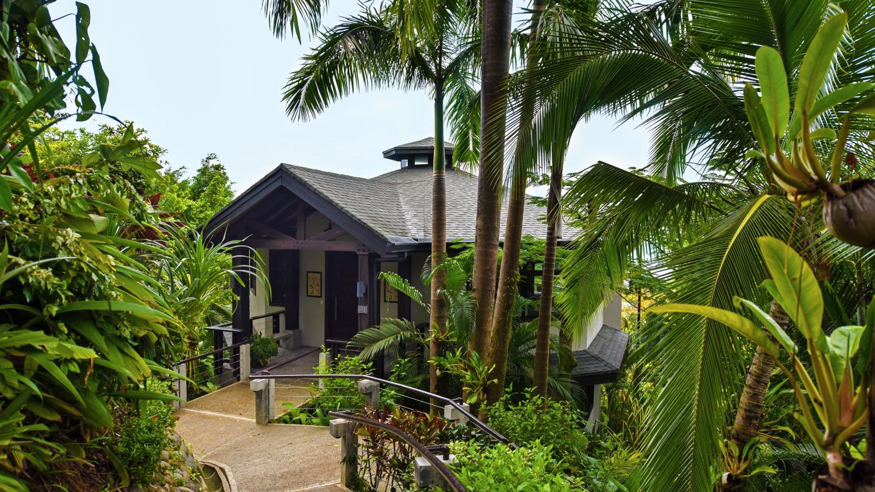 Tulemar Resort