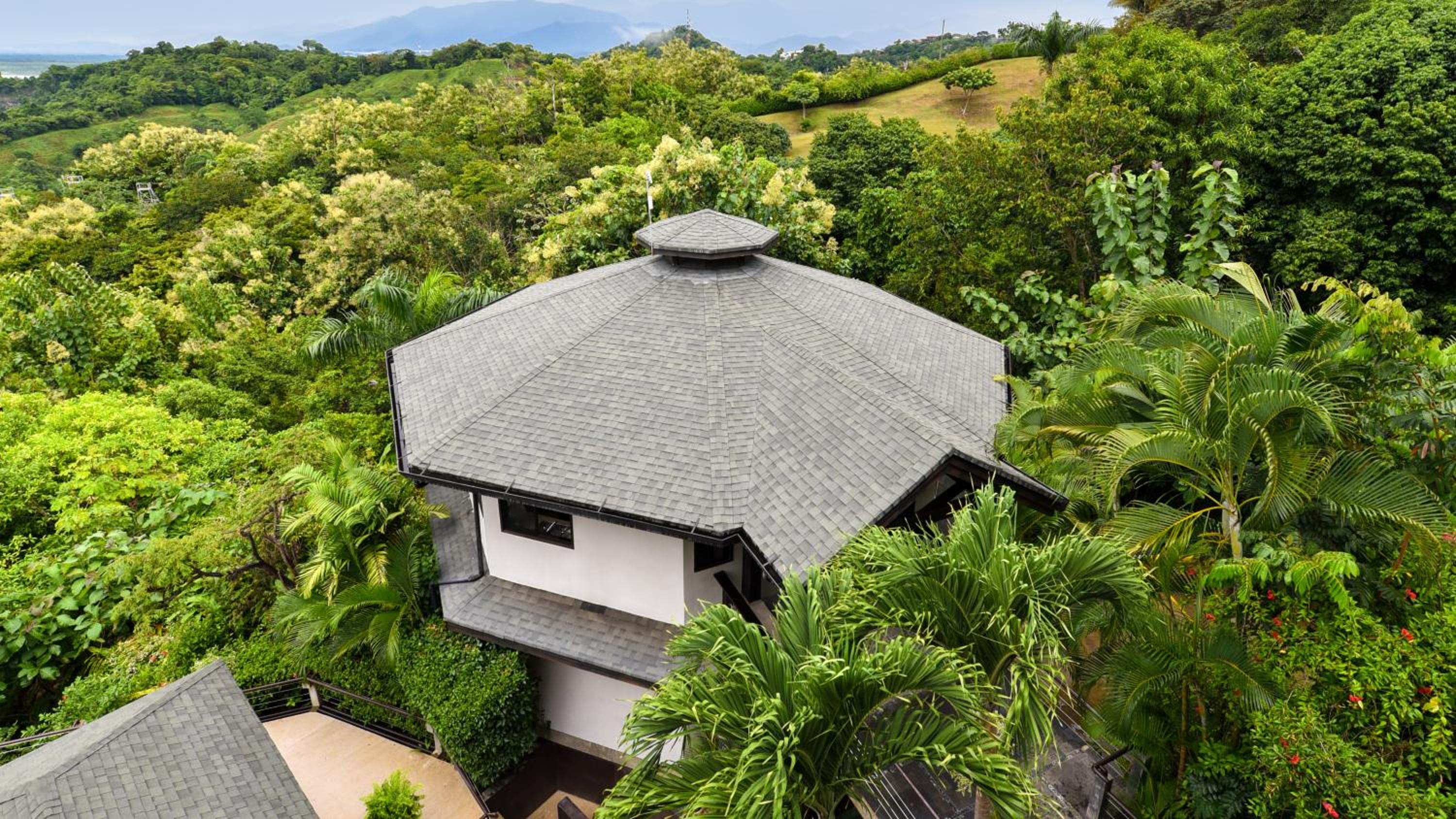 Tulemar Resort