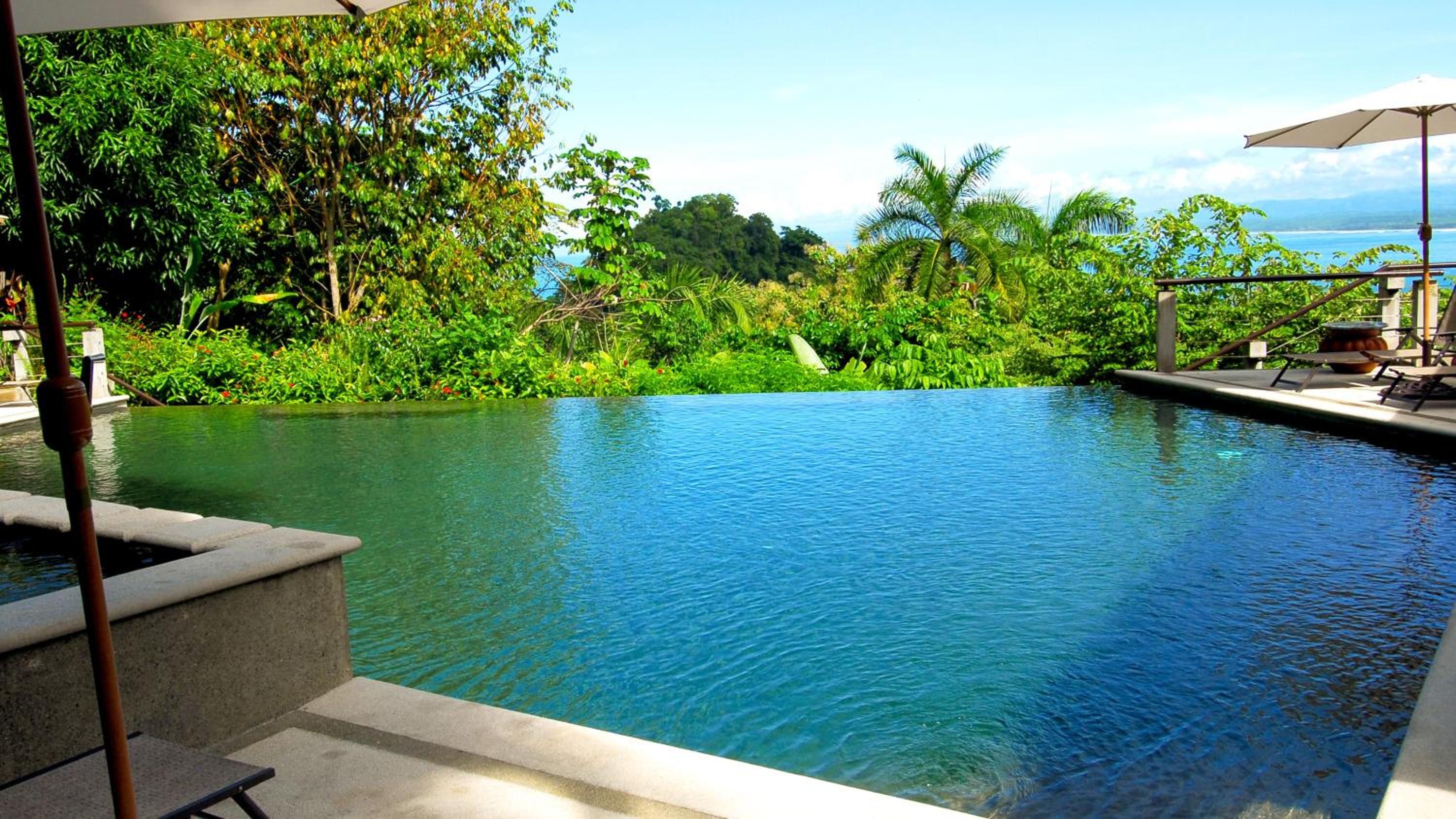 Tulemar Resort