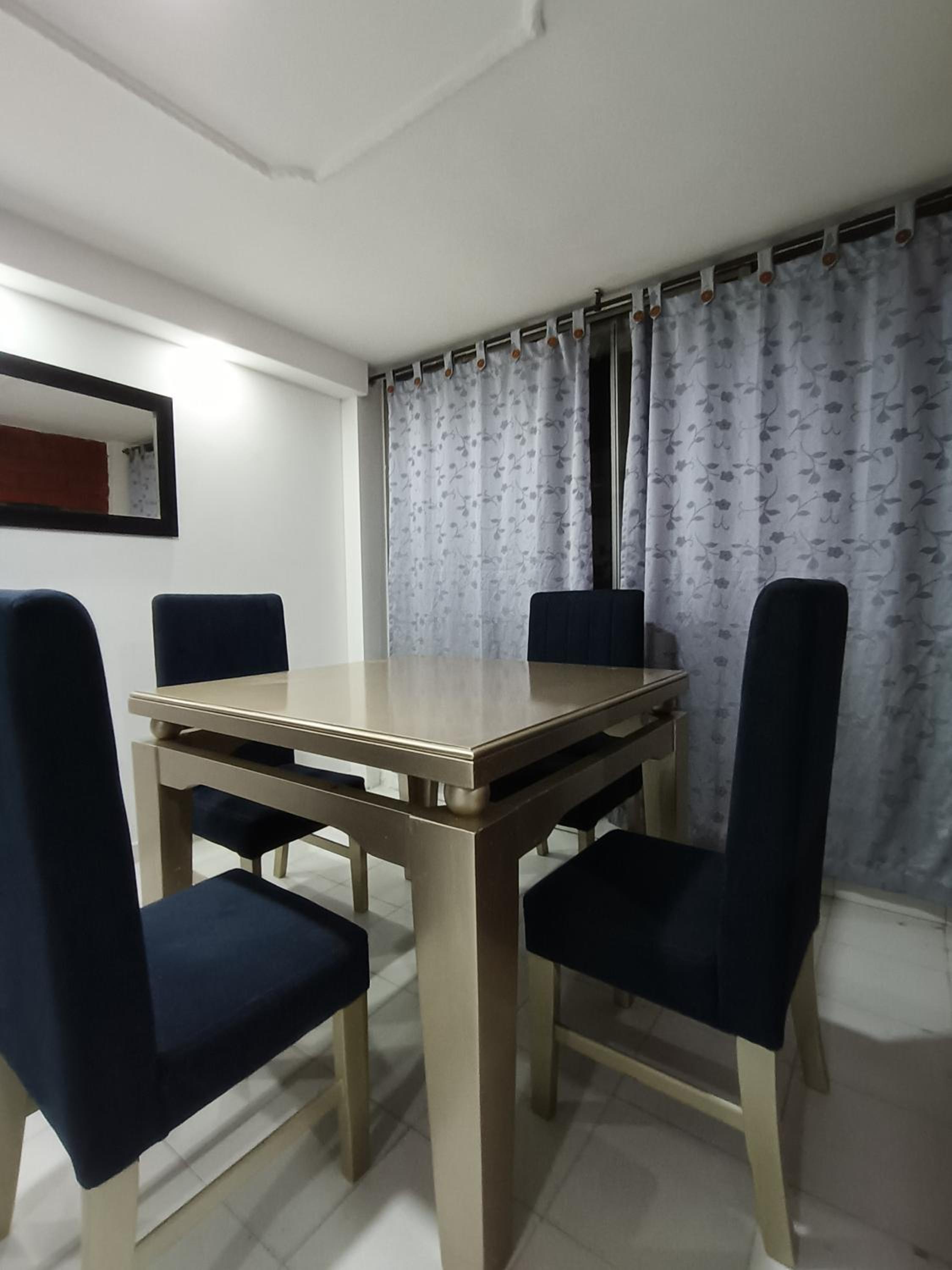 Casa Familiar 4 Habitaciones con Agua Caliente, WiFi y Patio - Acepta Mascotas