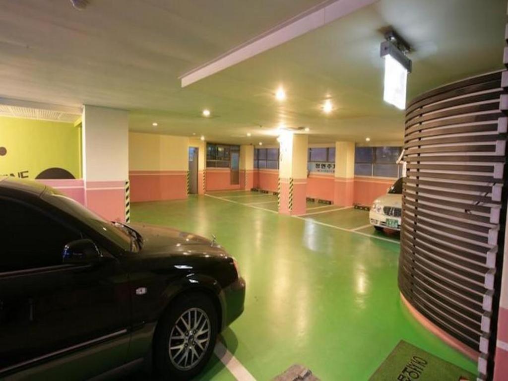 Valentine Hotel