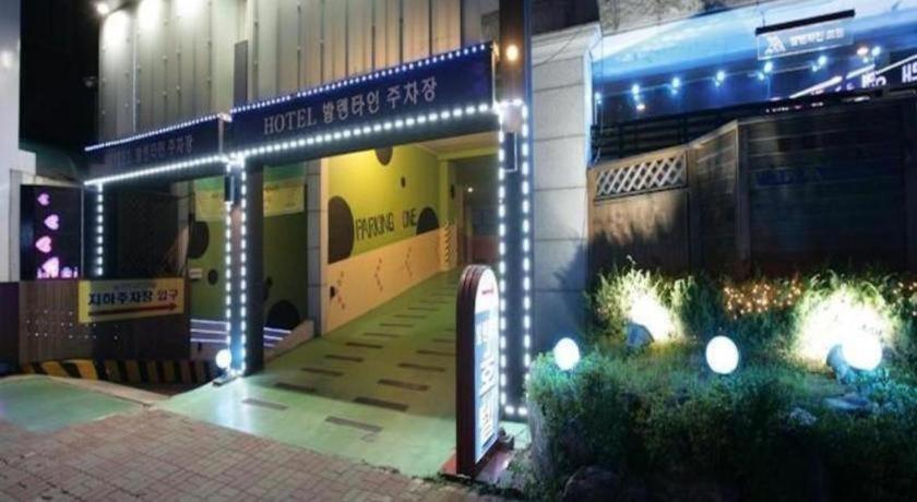 Valentine Hotel