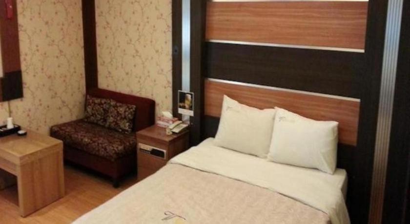 Valentine Hotel