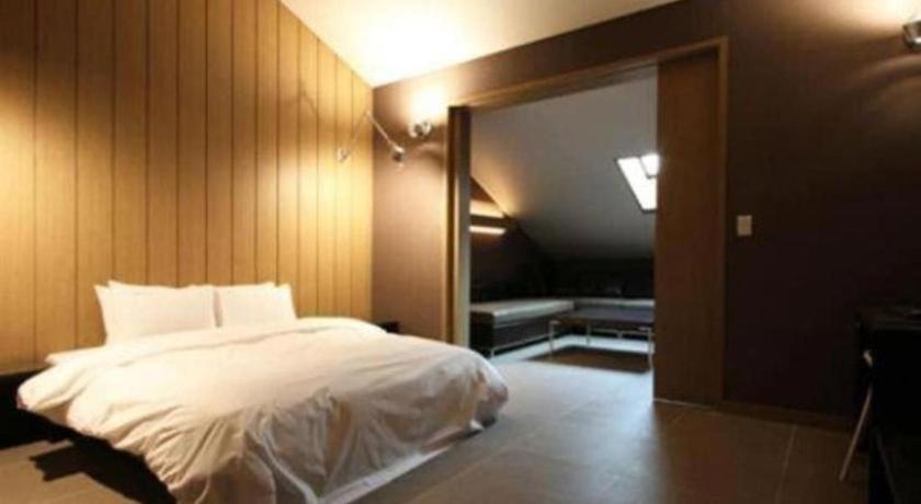 Valentine Hotel
