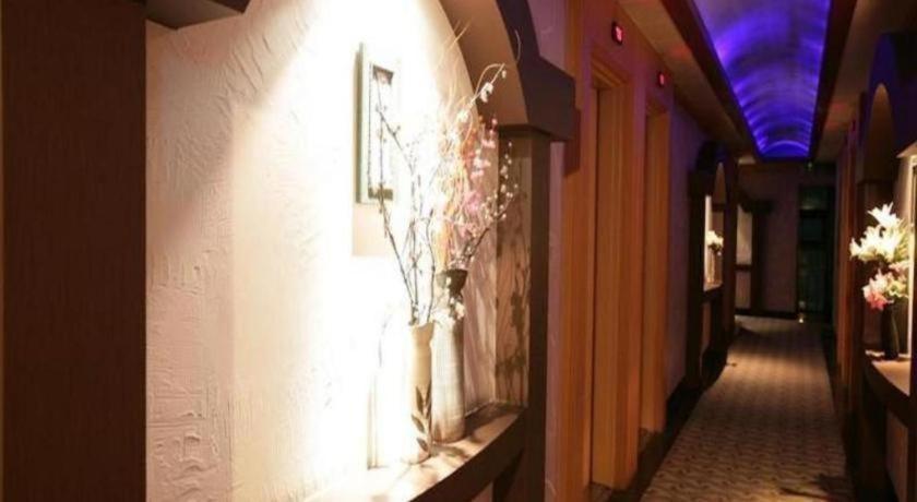 Valentine Hotel
