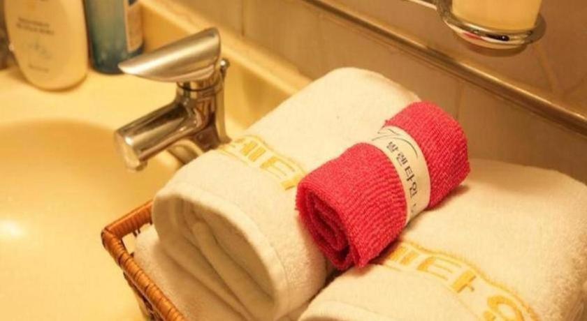 Valentine Hotel