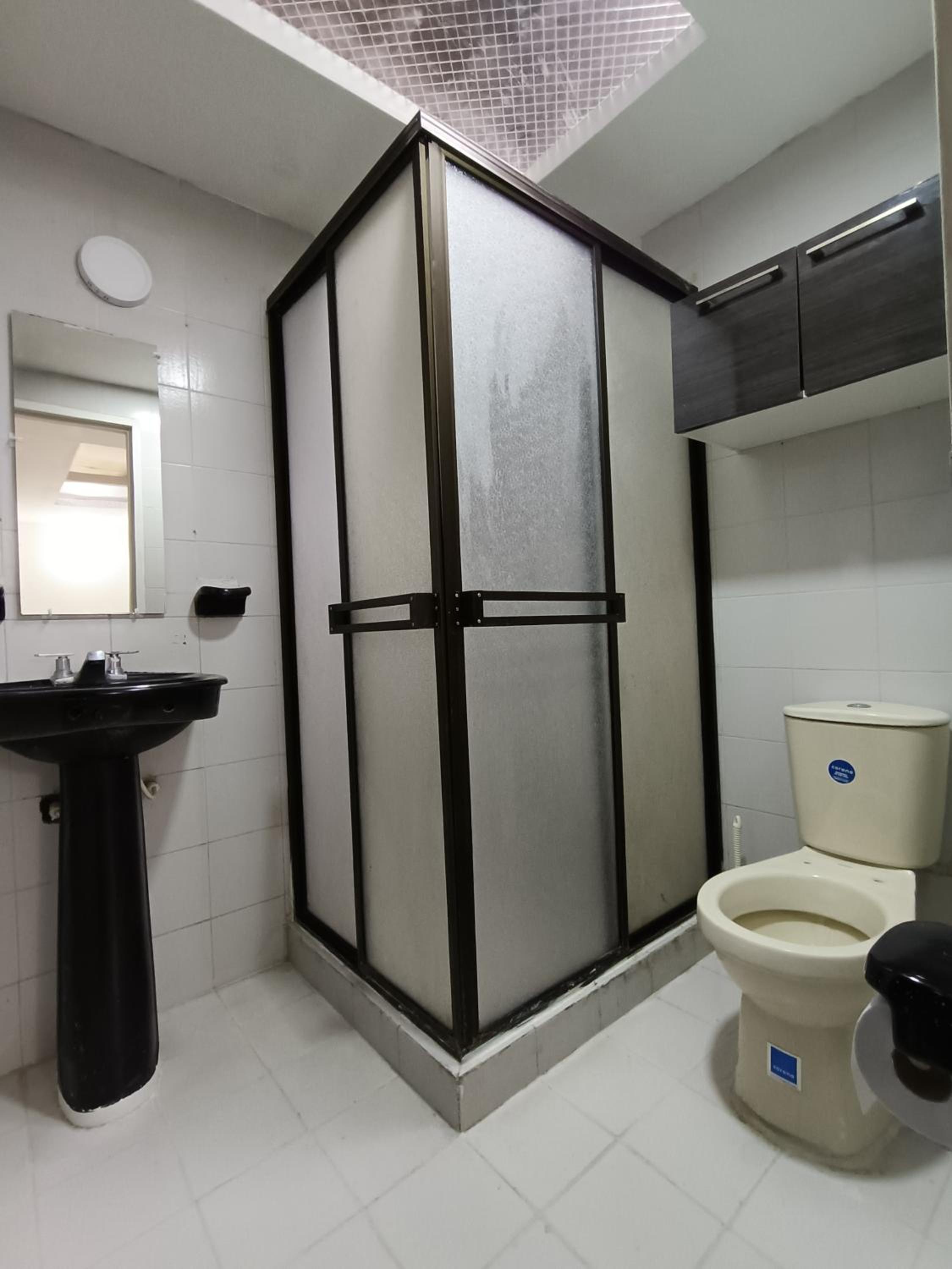 Casa Familiar 4 Habitaciones con Agua Caliente, WiFi y Patio - Acepta Mascotas