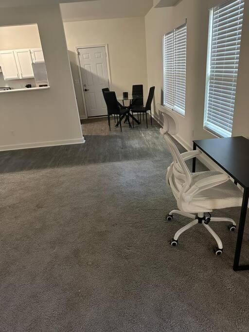 Spacious Atlanta Duplex 3 BRs