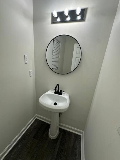 Spacious Atlanta Duplex 3 BRs