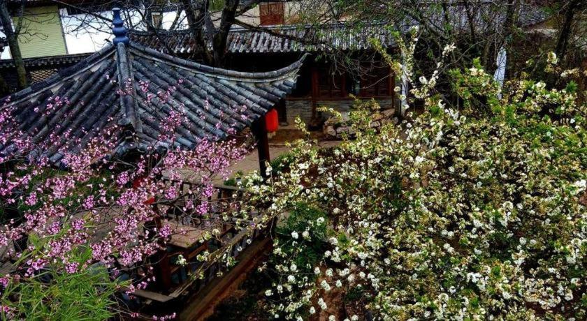 Lijiang Baisha Holiday Resort