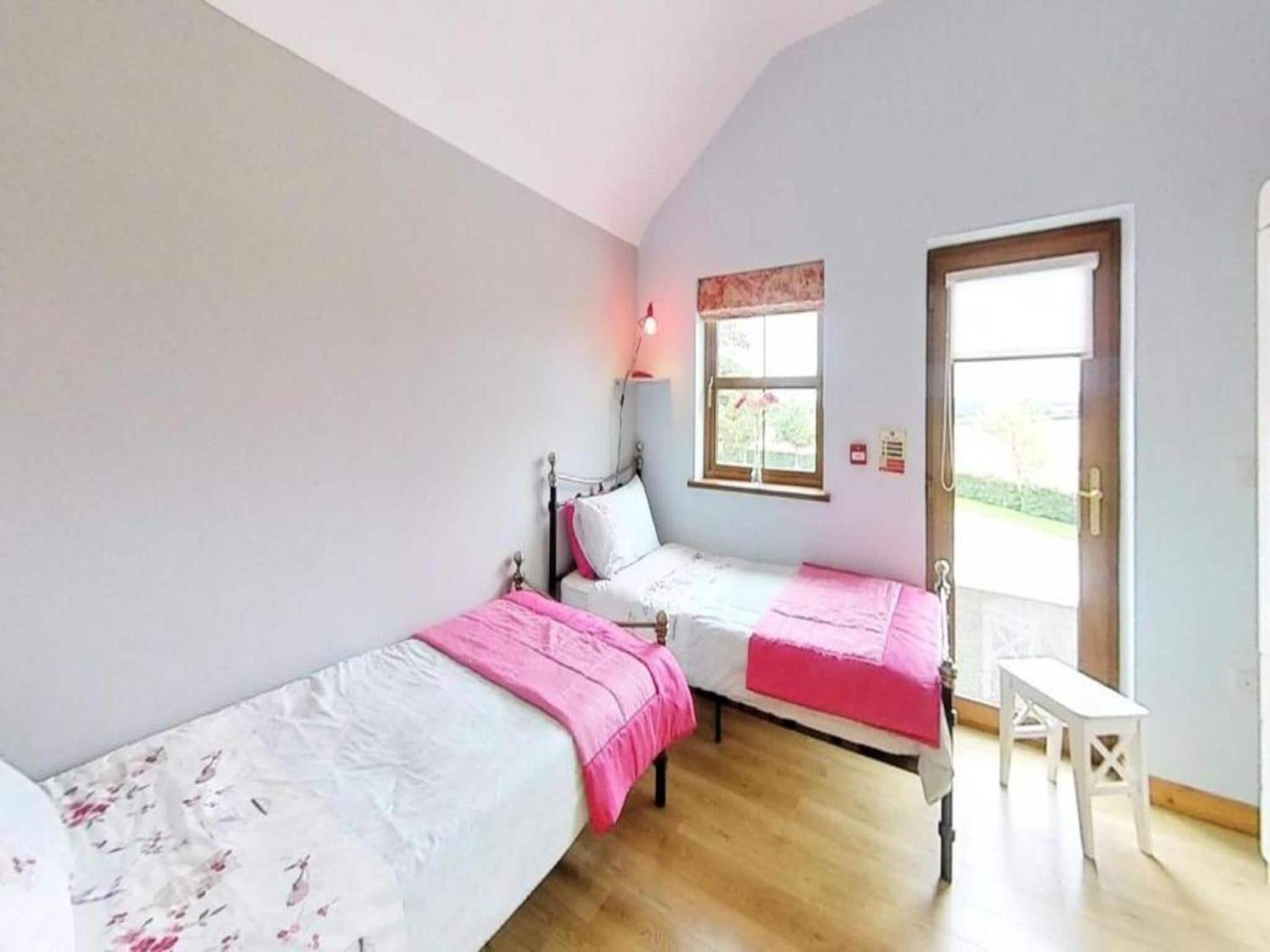 Flatfield ClockTower Cottages Self Catering By Belvilla view 3