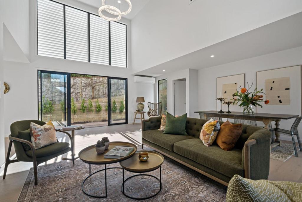 Brand-new Luxury in Remuera view 2