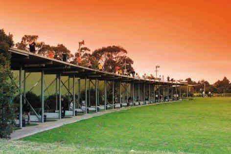 Unwind in style only 7km from CBD