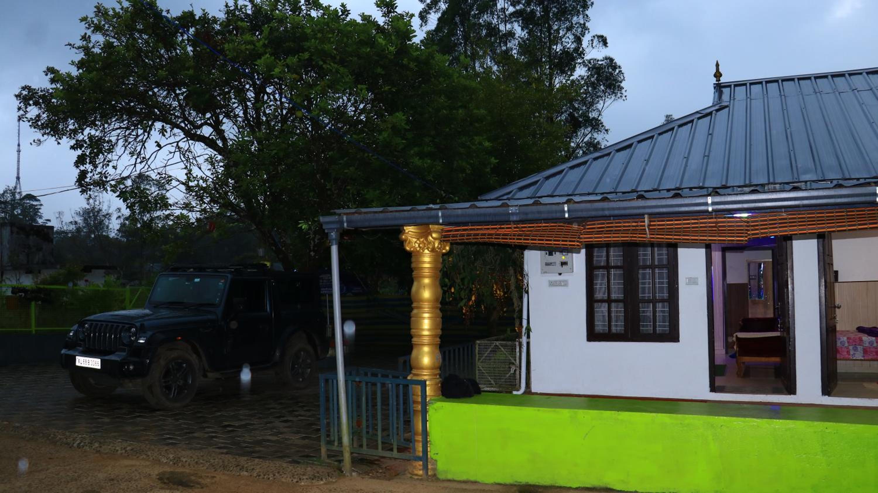 NAVANEETH HOMESTAY