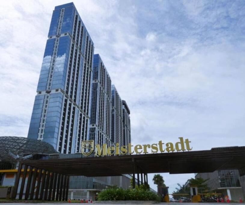 Arev Seaview At Pollux Habibie Bluhen Tower 2502 view 4