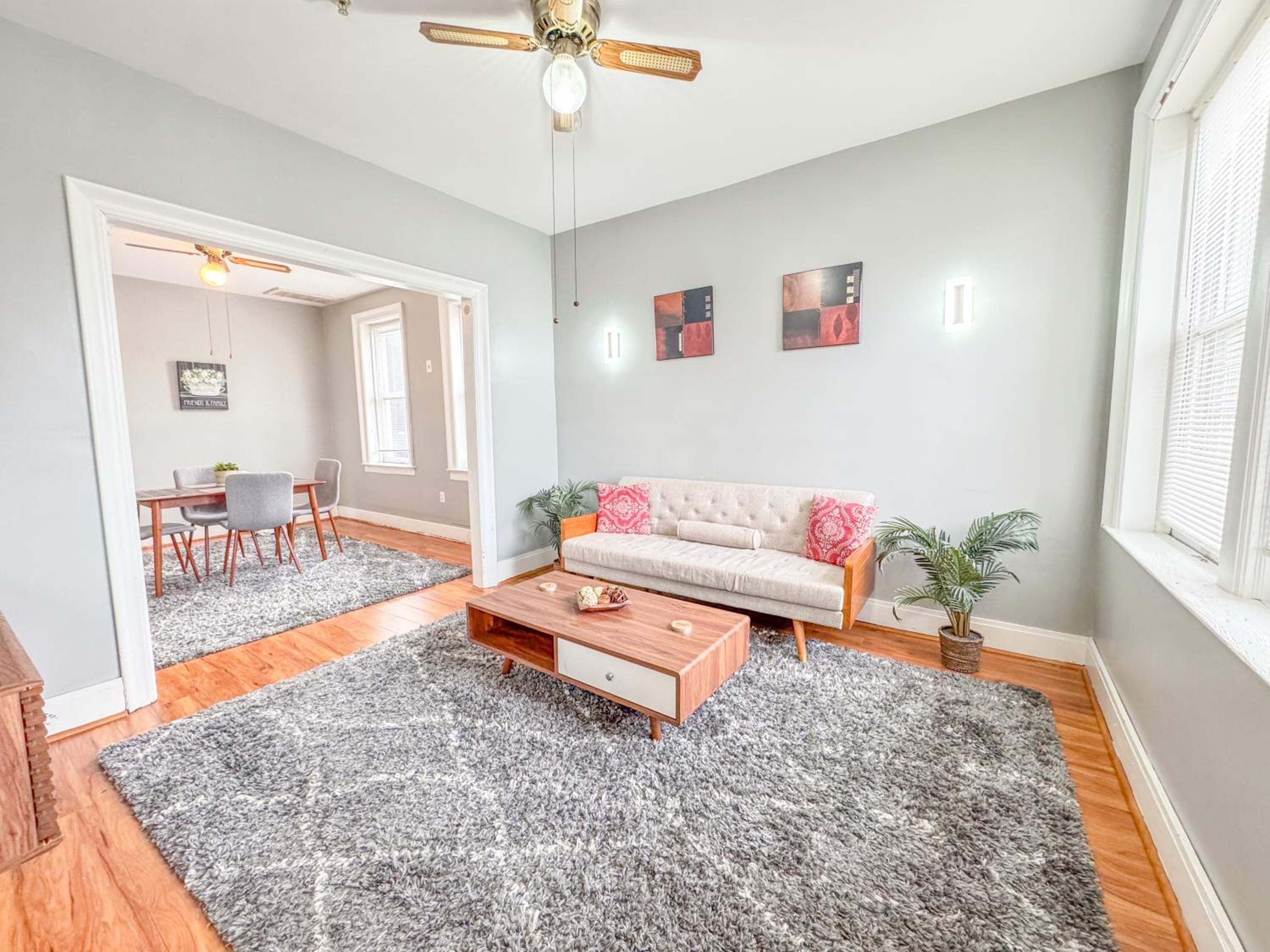Photograph supplied for 3 bed 1 bath FREE parking near NYC