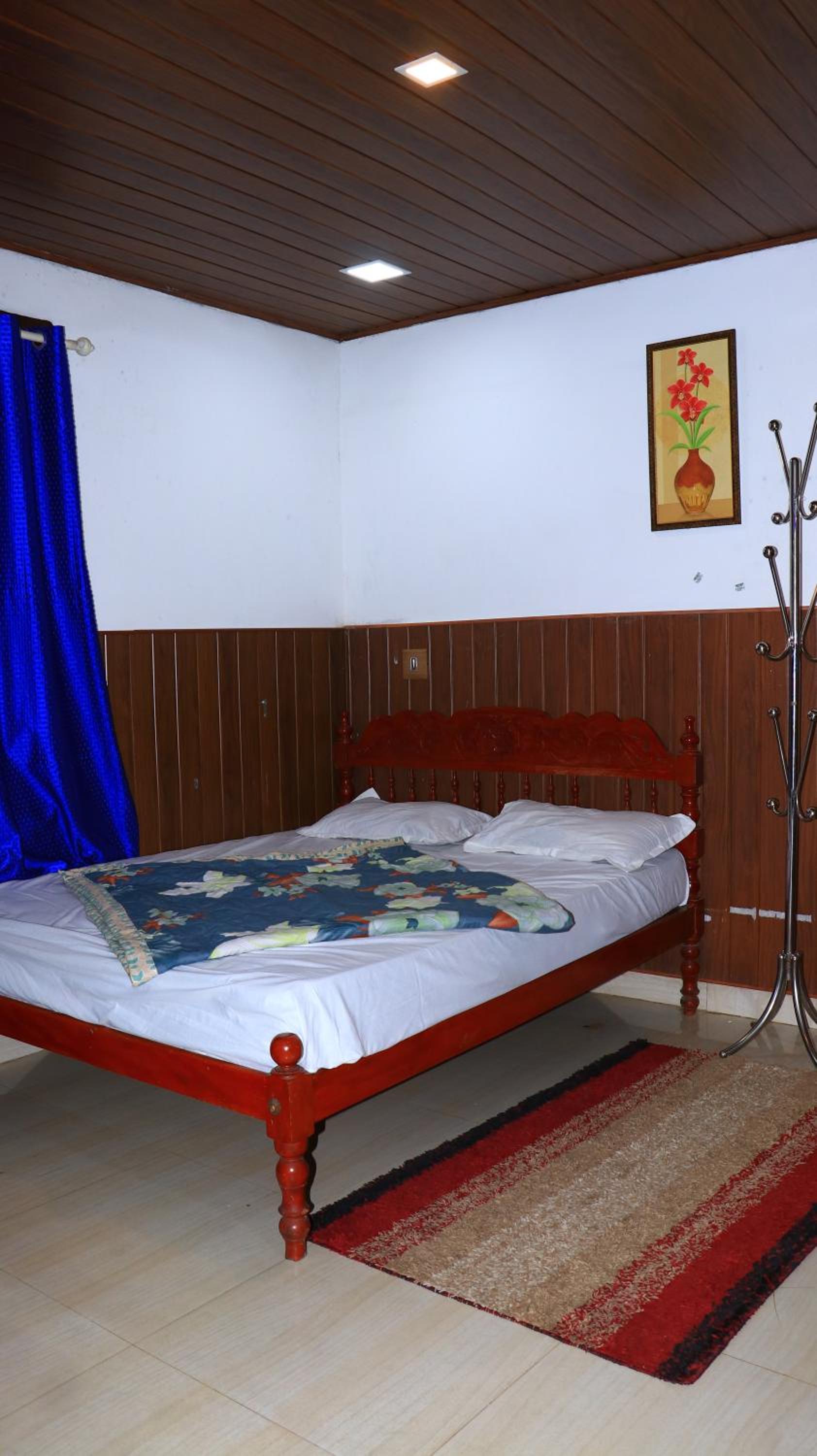 NAVANEETH HOMESTAY