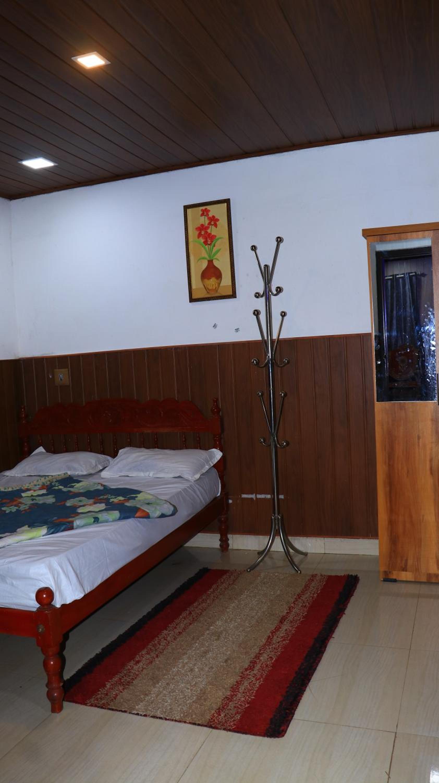 NAVANEETH HOMESTAY