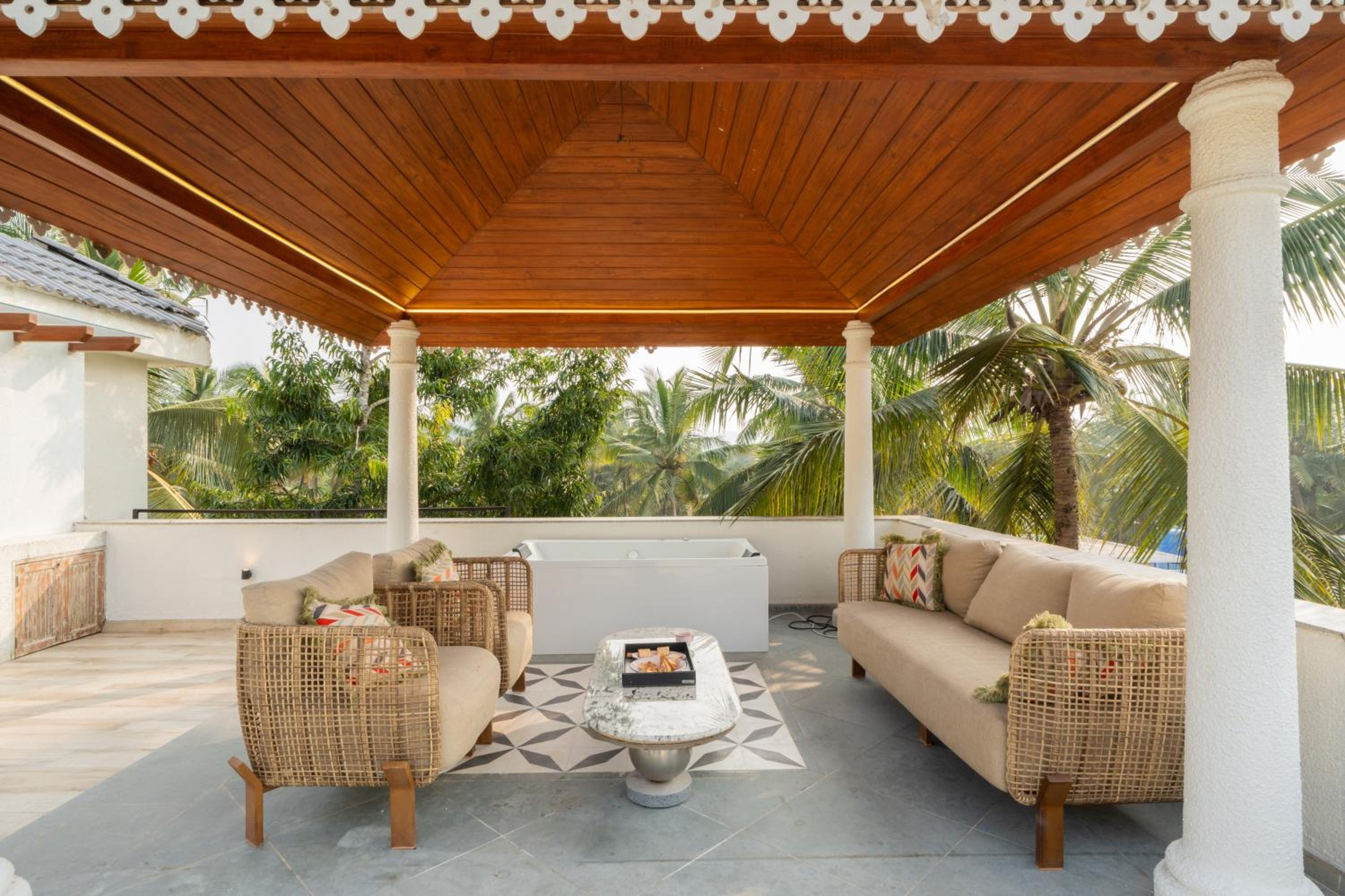 ELIVAAS 4 BHK Villa with Pvt Pool & Jacuzzi-Yashgeet view 4