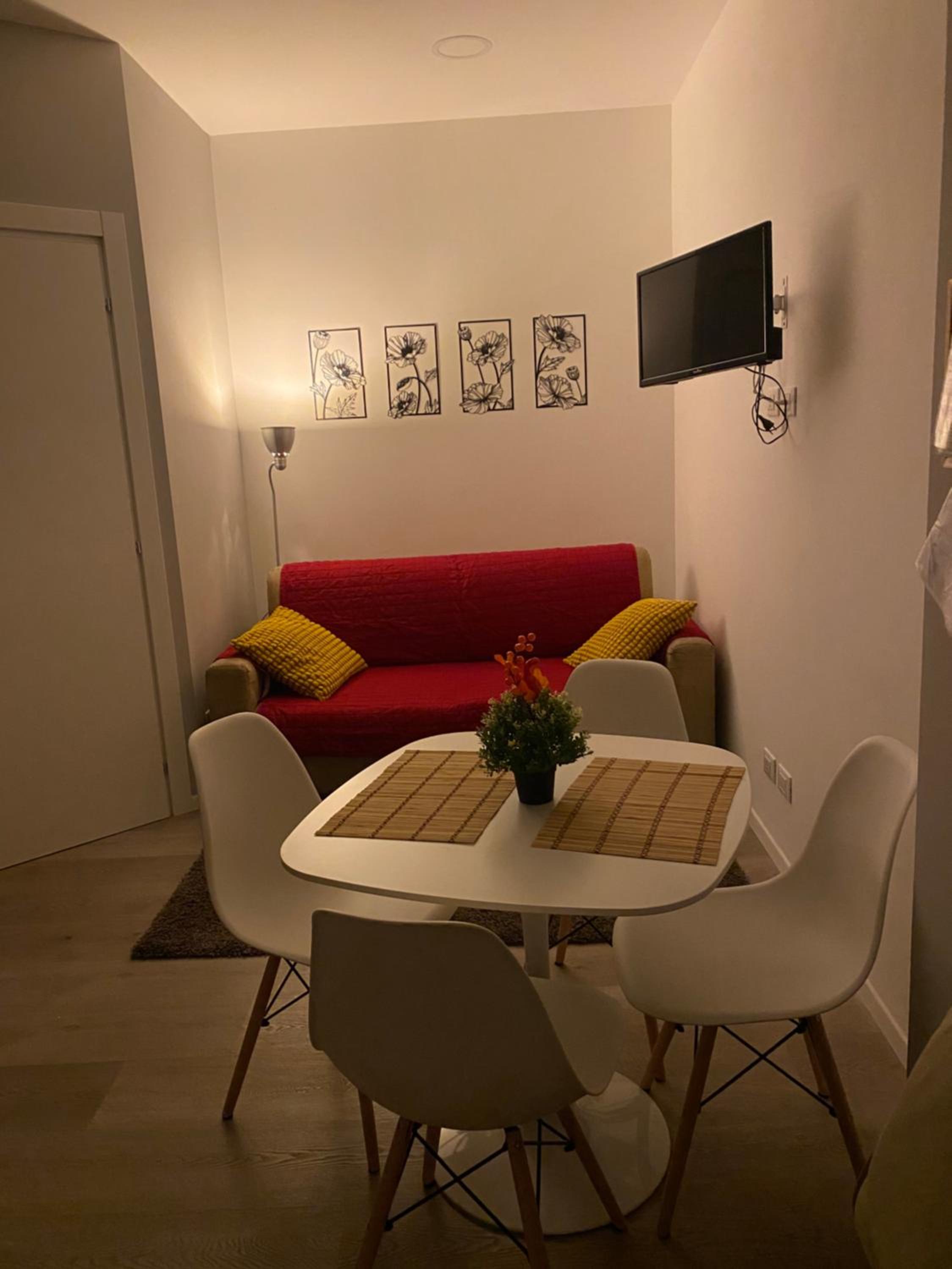 OnlyRoomsRhoFIERA