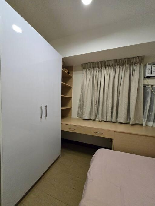 Cozy 2BR 2BA 2 Balconies Manhattan Heights Cubao