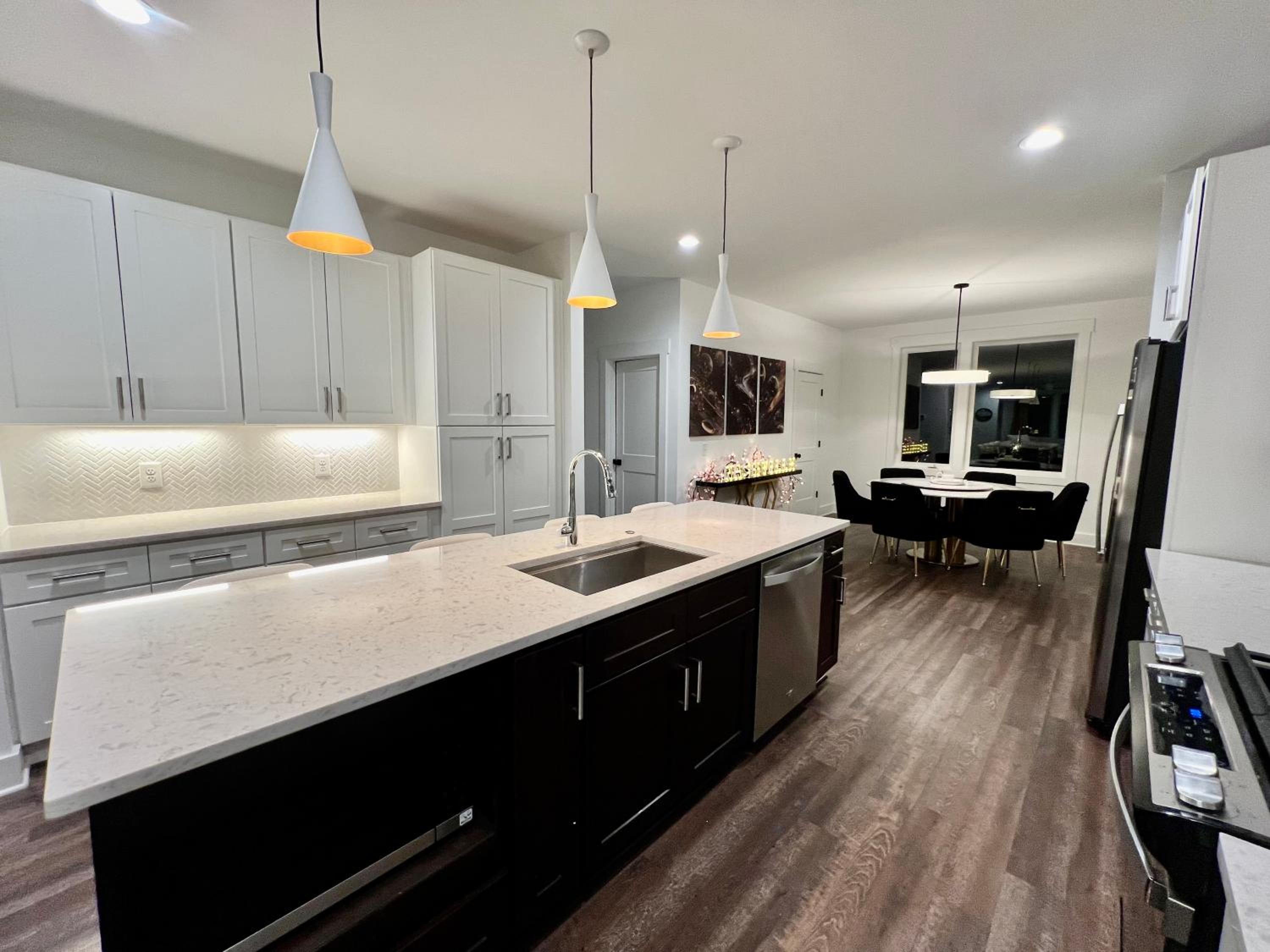 New Elevations Rooftop 5 Min to Downtown Nash view 3