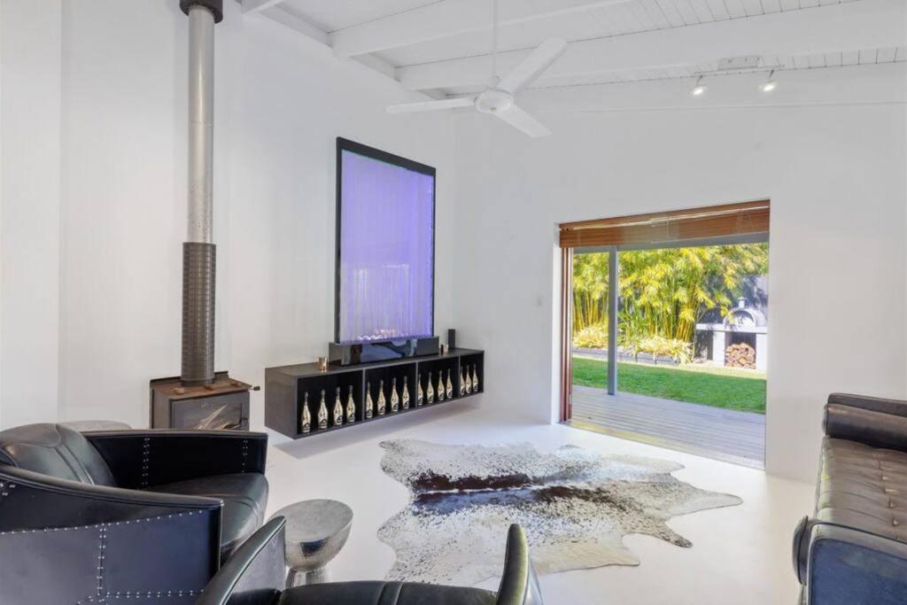 Desert Flame - Private Oasis near the Beach