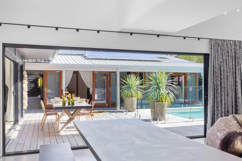 Desert Flame - Private Oasis near the Beach