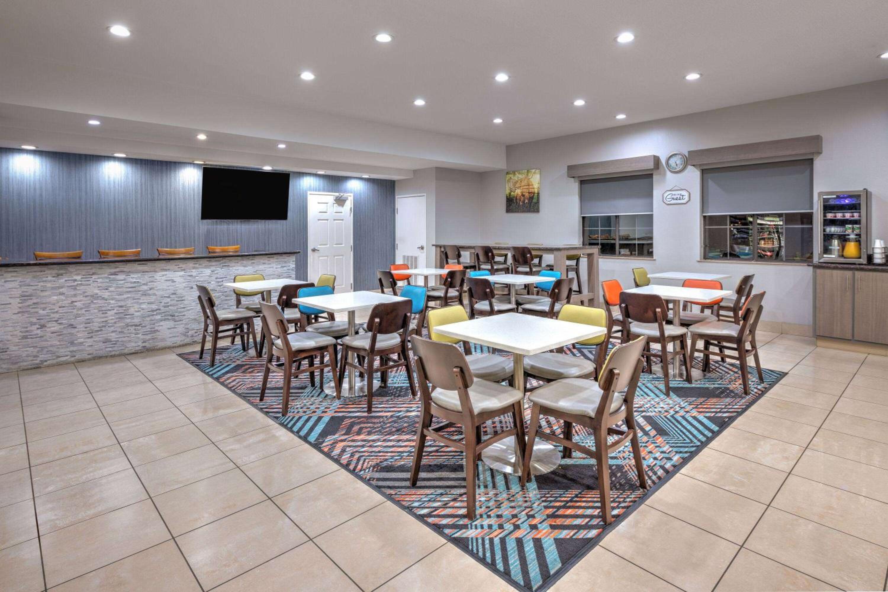 La Quinta by Wyndham Alvarado - Property Image 9