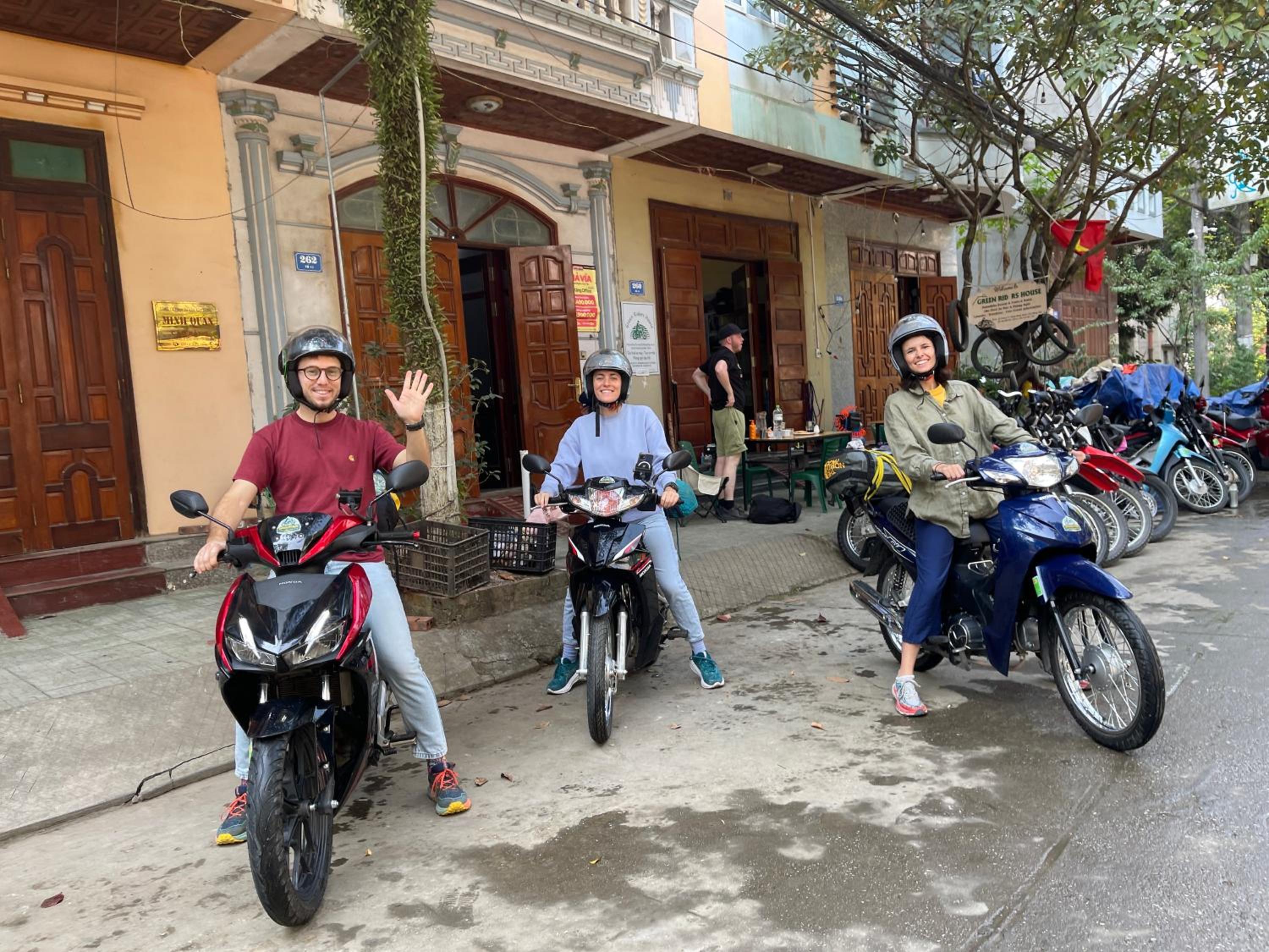 Green Riders House - Motorbike Rental & Tours view 4