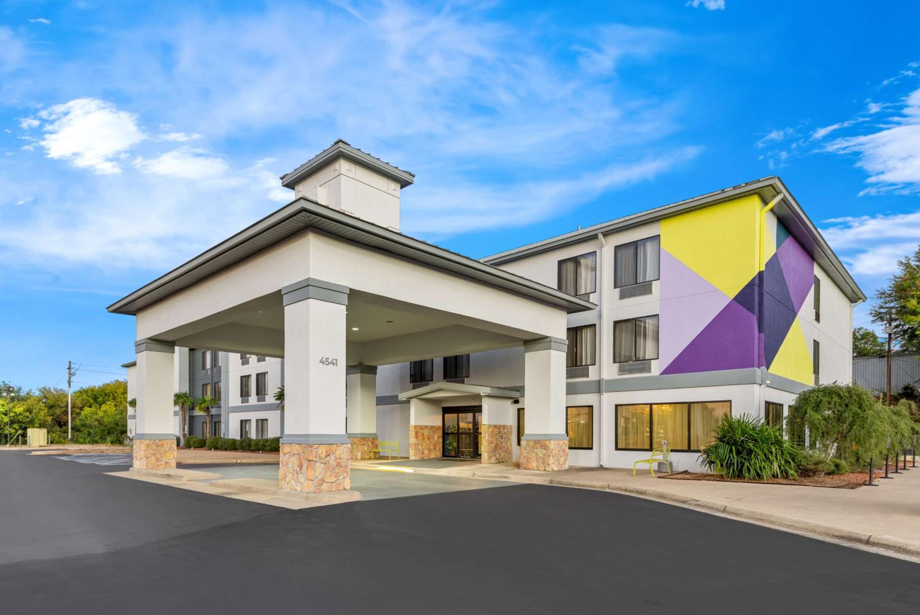 Spark by Hilton Tuscaloosa University view 4