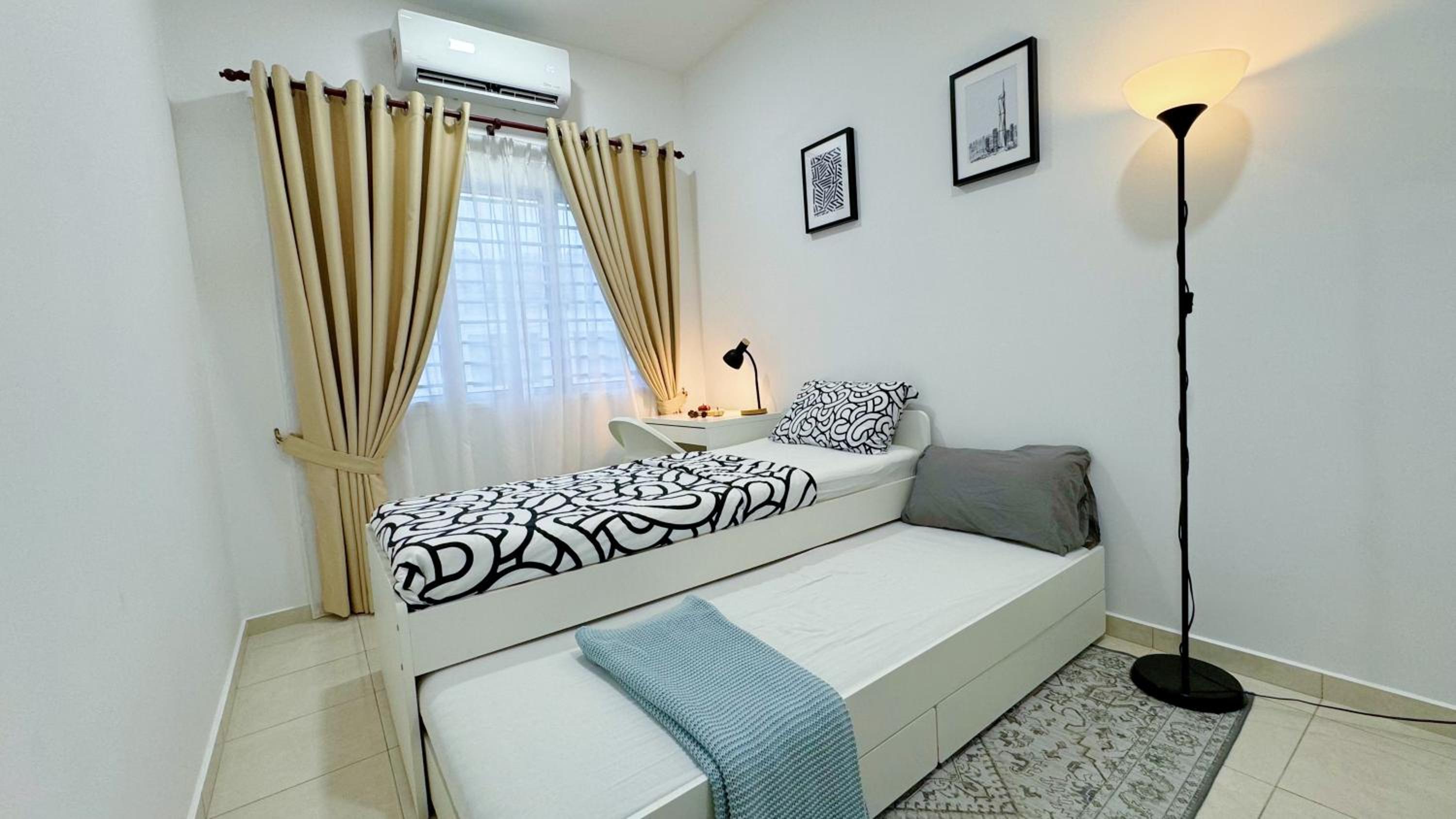 KLIA Sepang Charming 4-Bedroom Blissful Double-Storey Homestay view 3