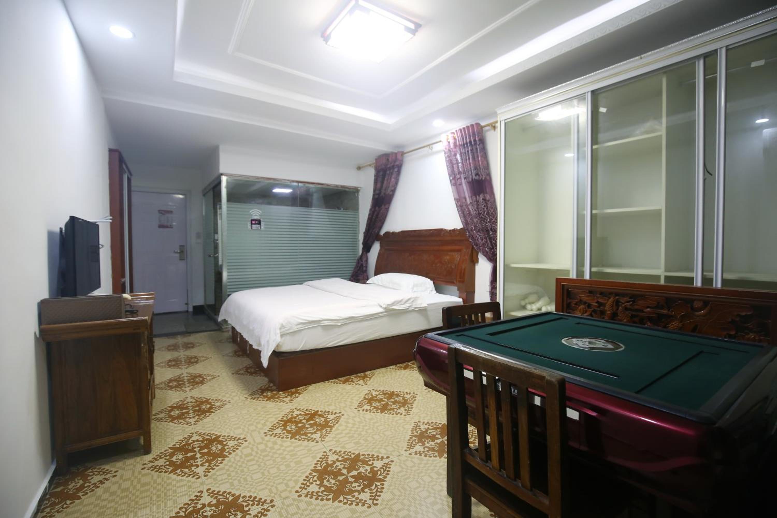 LQJ Riverside Guest House