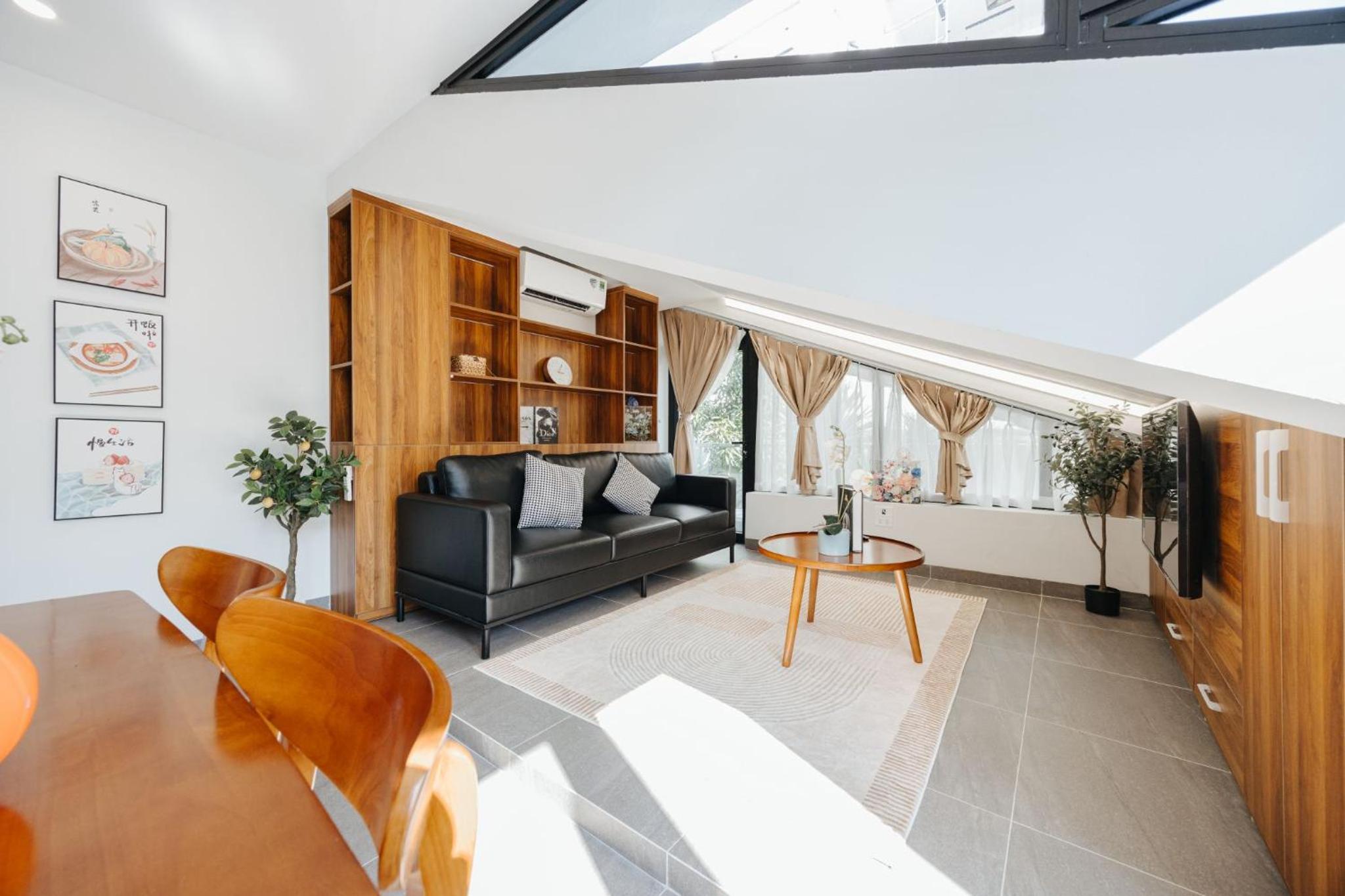 Urchin Apartment