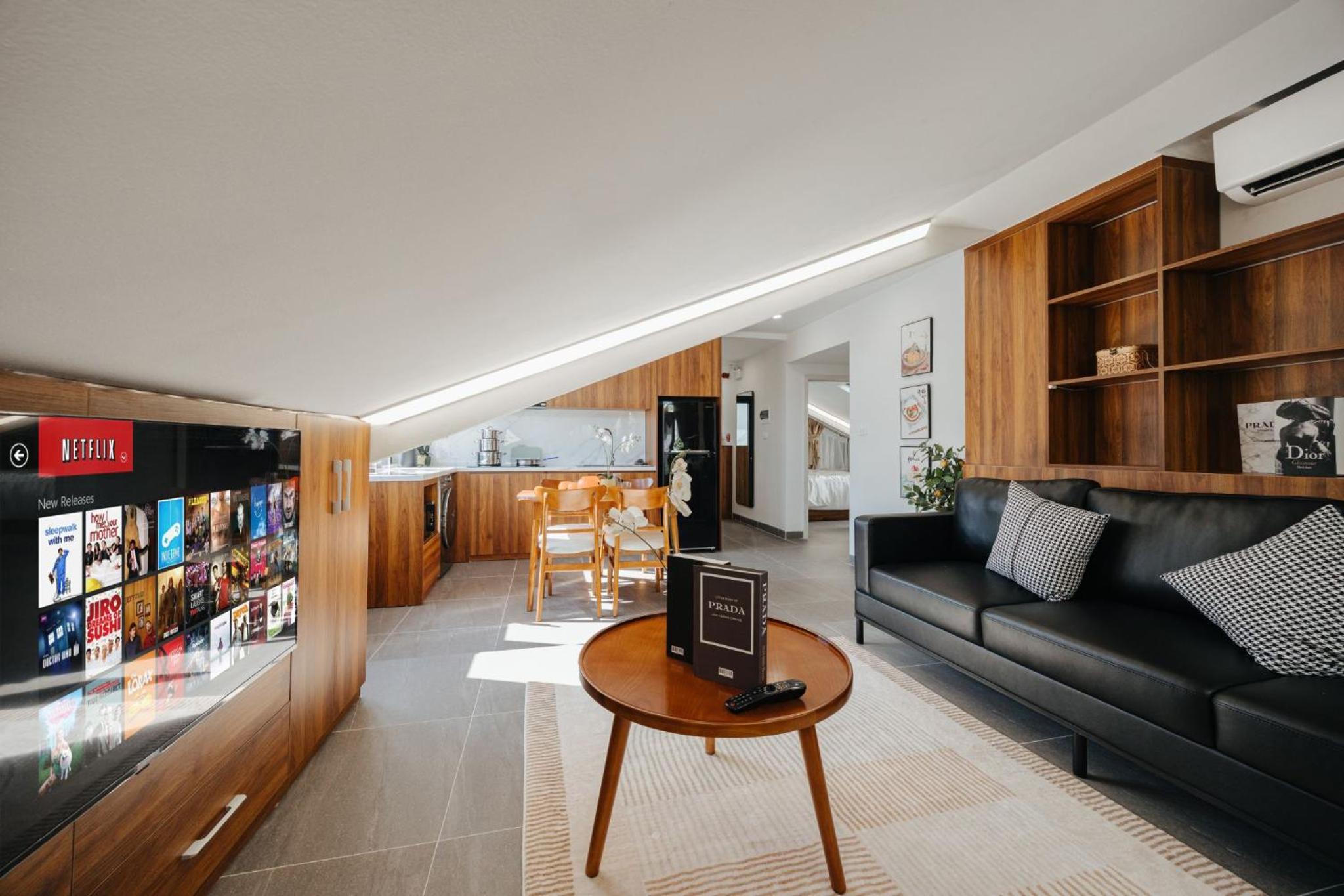 Urchin Apartment