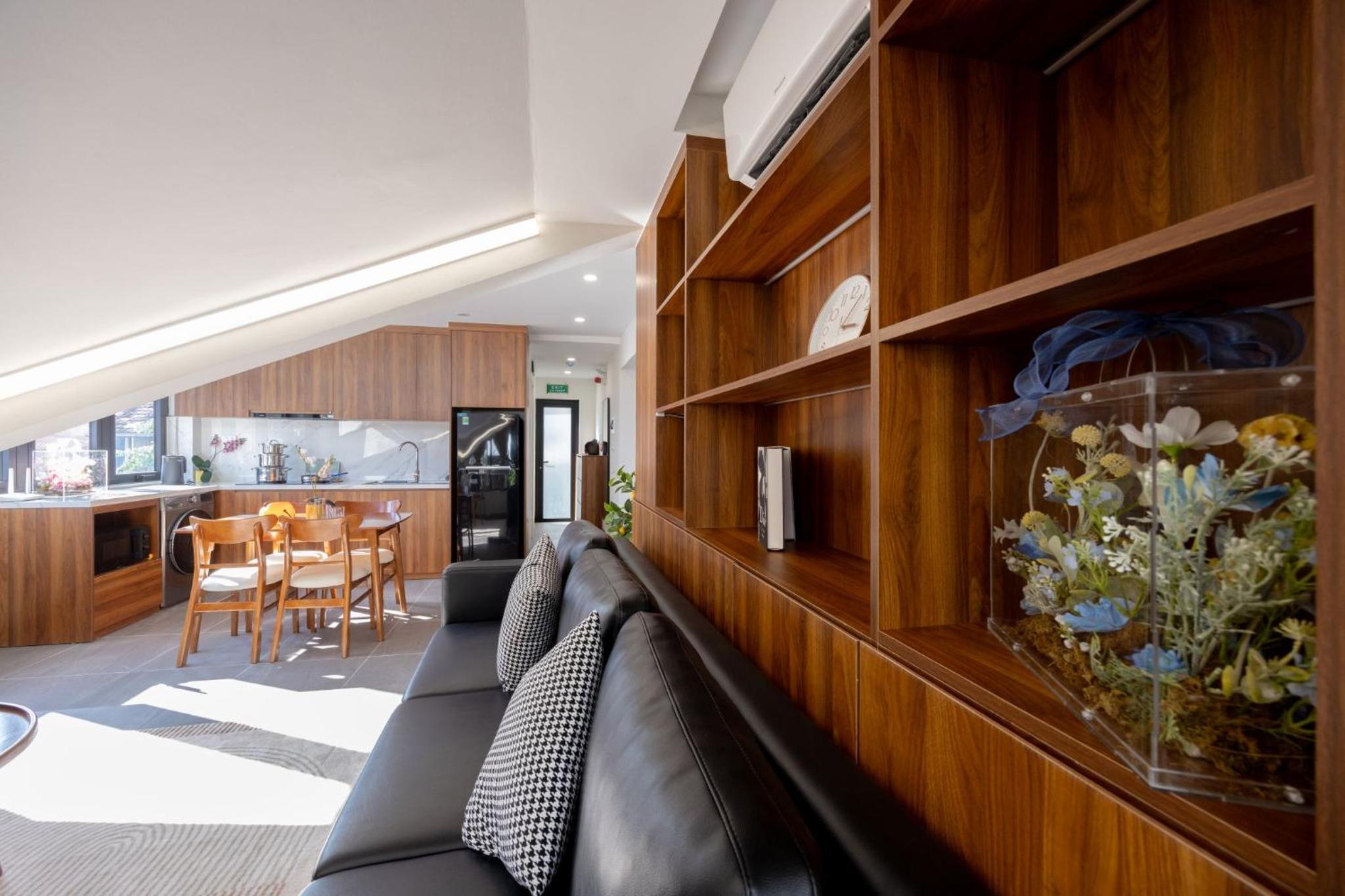 Urchin Apartment