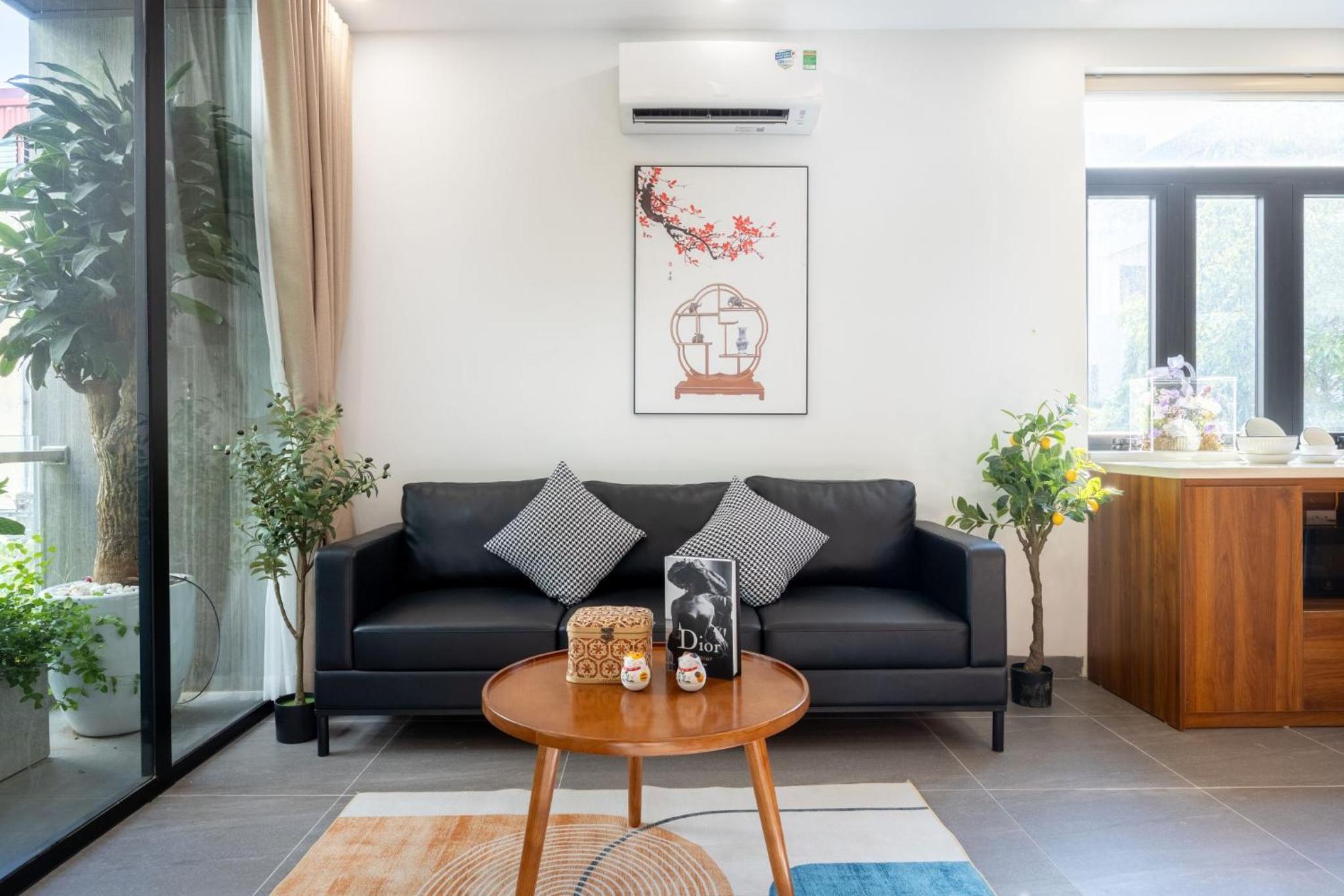 Urchin Apartment