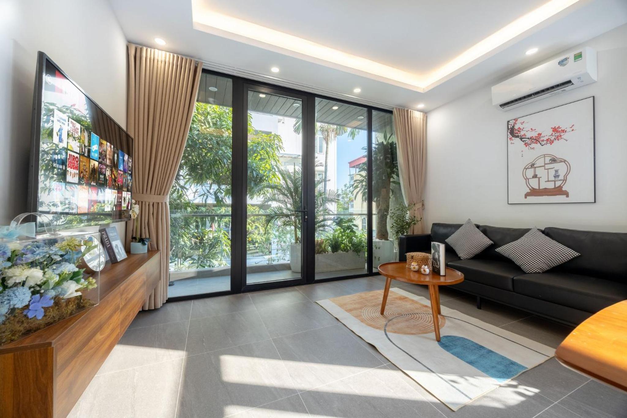Urchin Apartment