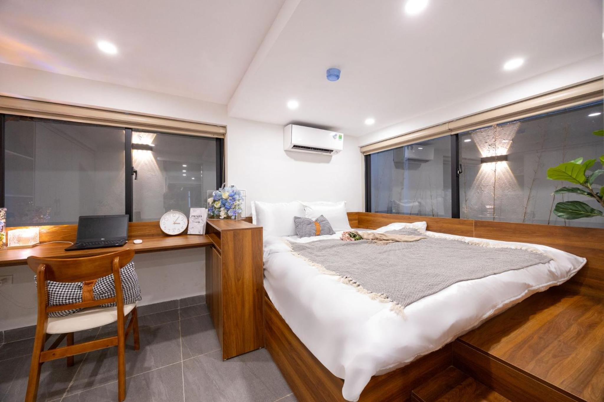 Urchin Apartment
