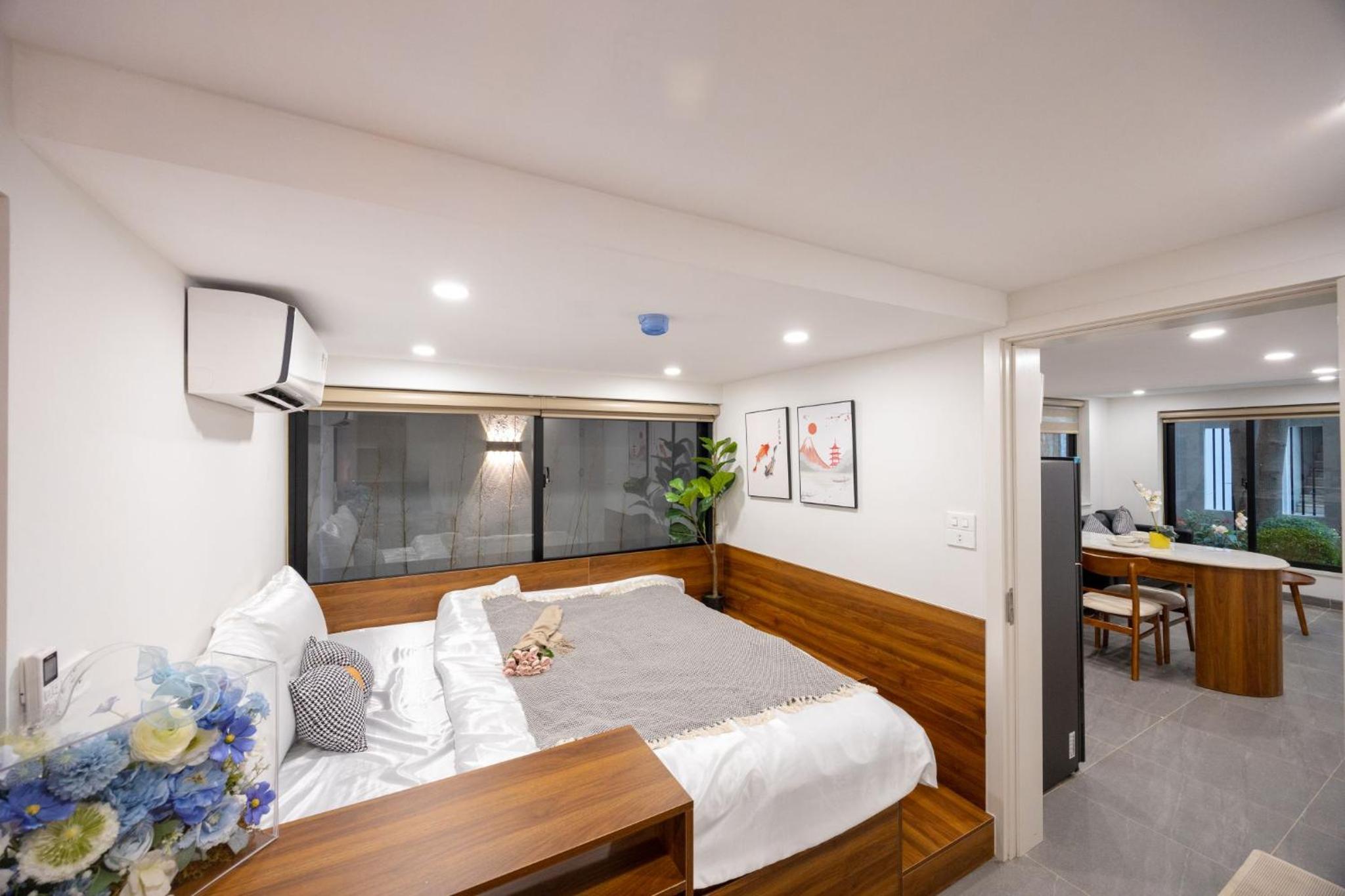 Urchin Apartment